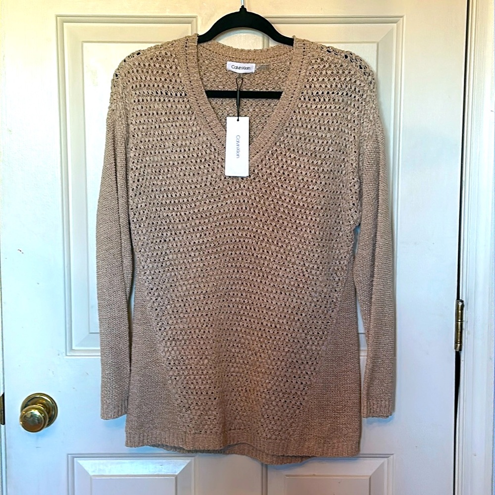 Women’s NWT Calvin Klein new with tags sweater size small